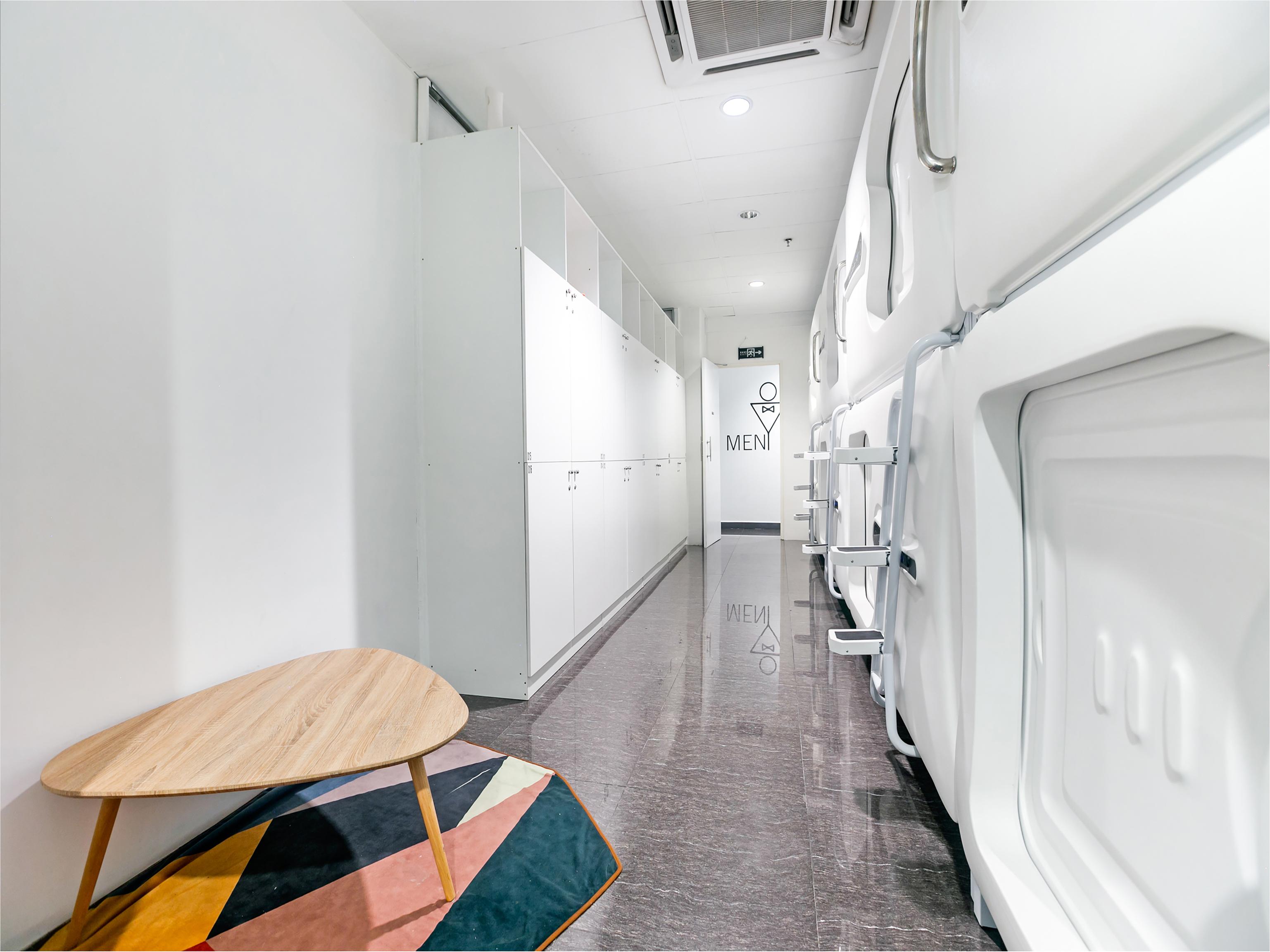 Spot On 89726 Capsule Inn Кота-Кинабалу Экстерьер фото