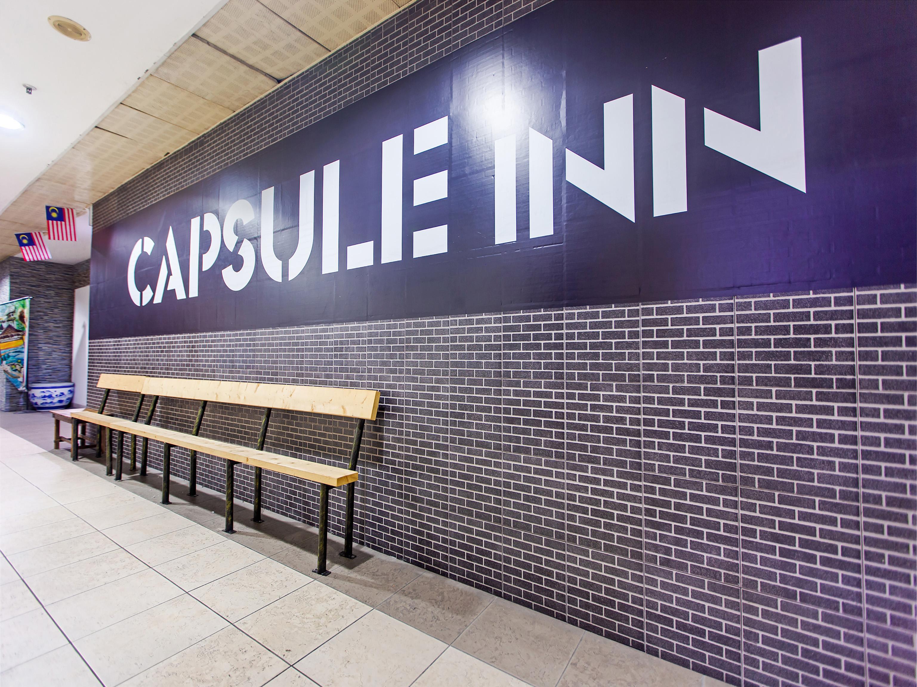Spot On 89726 Capsule Inn Кота-Кинабалу Экстерьер фото