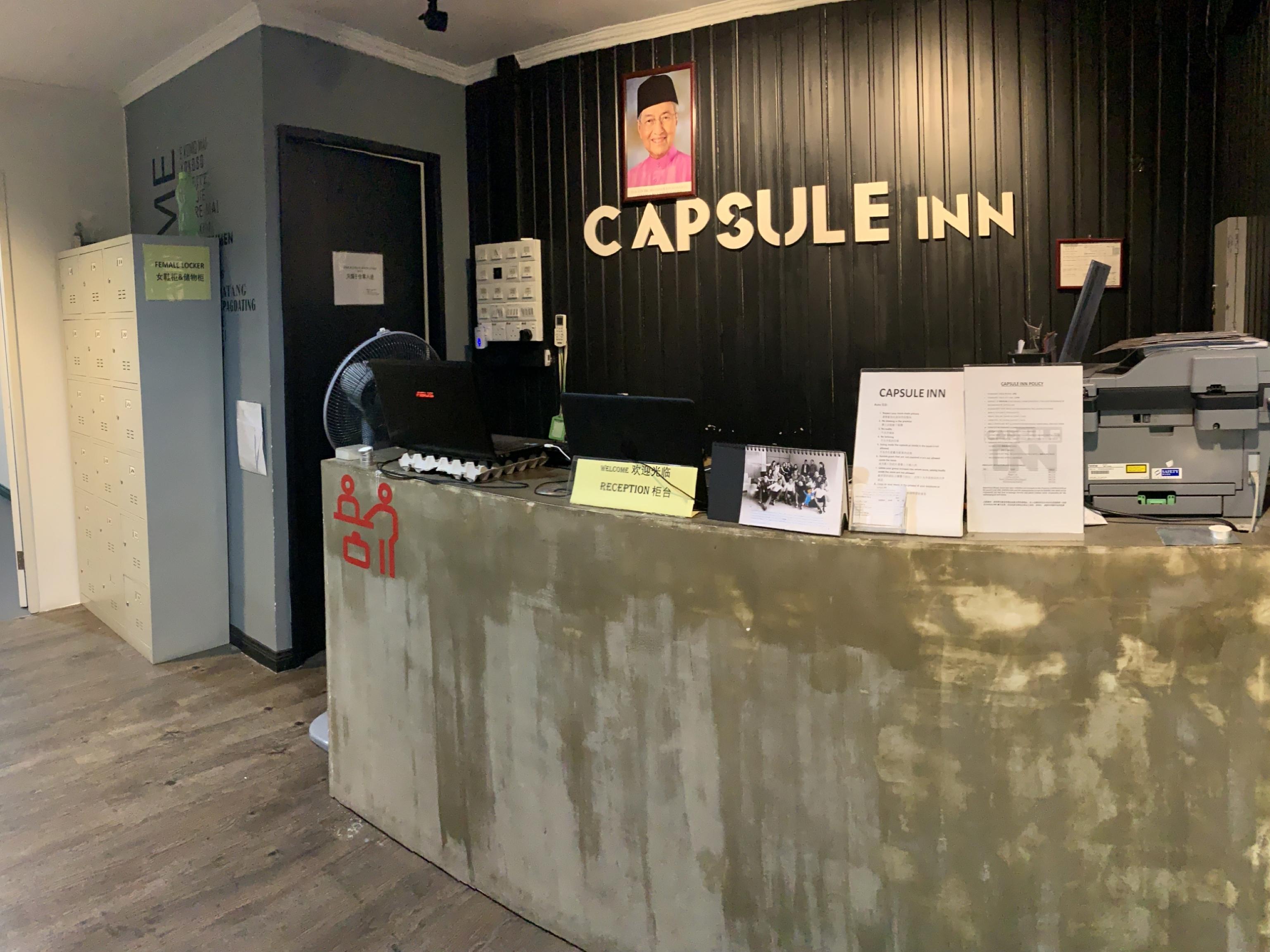 Spot On 89726 Capsule Inn Кота-Кинабалу Экстерьер фото